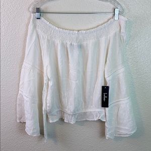 NEVER worn Lulus Lace off-the-shoulder top